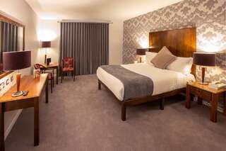 Отель Hotel Kilkenny Килкенни Улучшенный двухместный номер с 1 кроватью-1